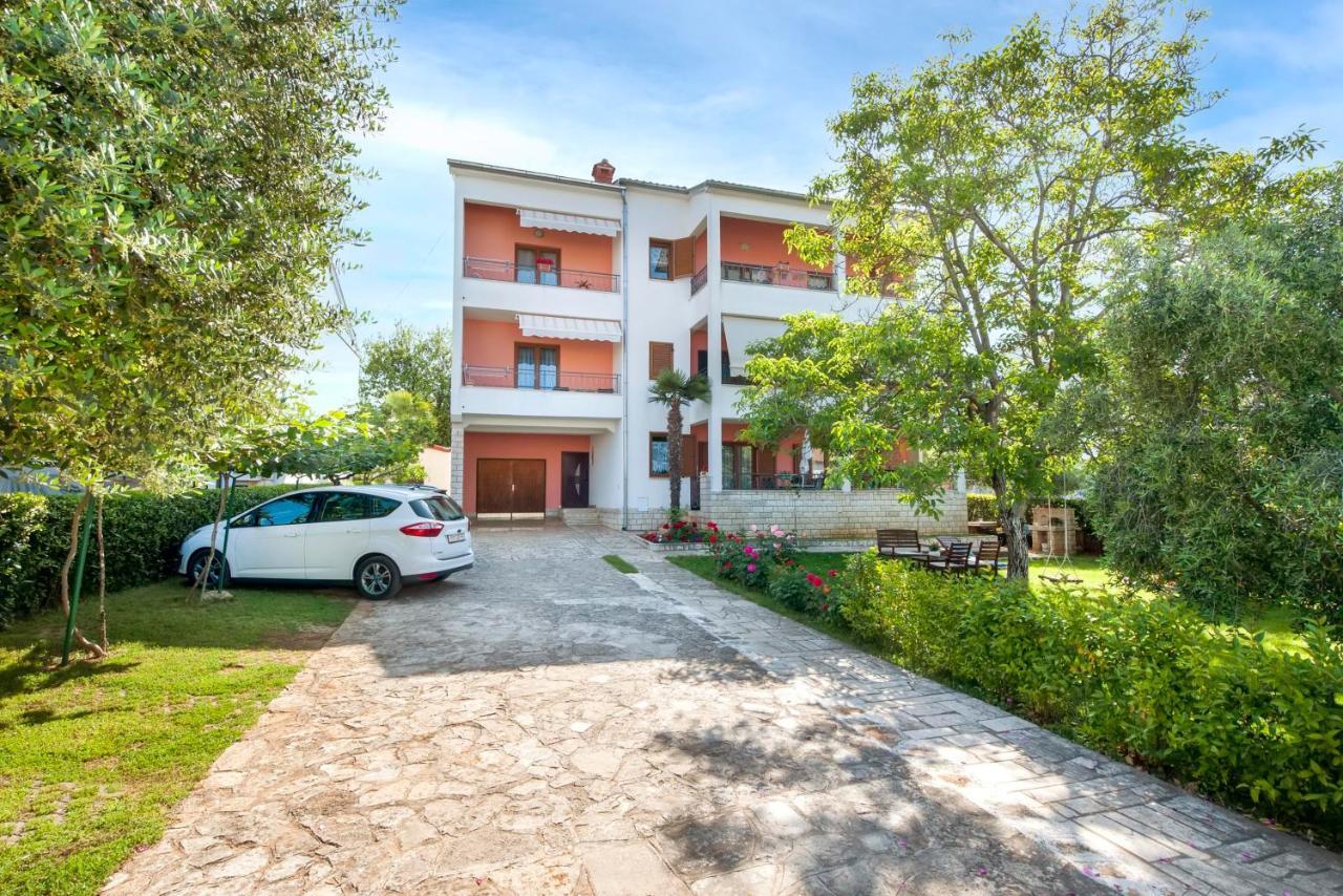 רוביני Apartments Adria מראה חיצוני תמונה