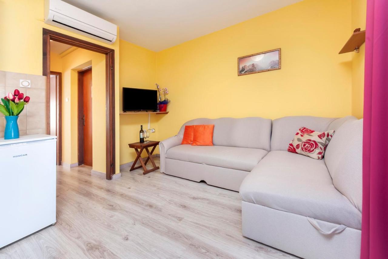 רוביני Apartments Adria מראה חיצוני תמונה