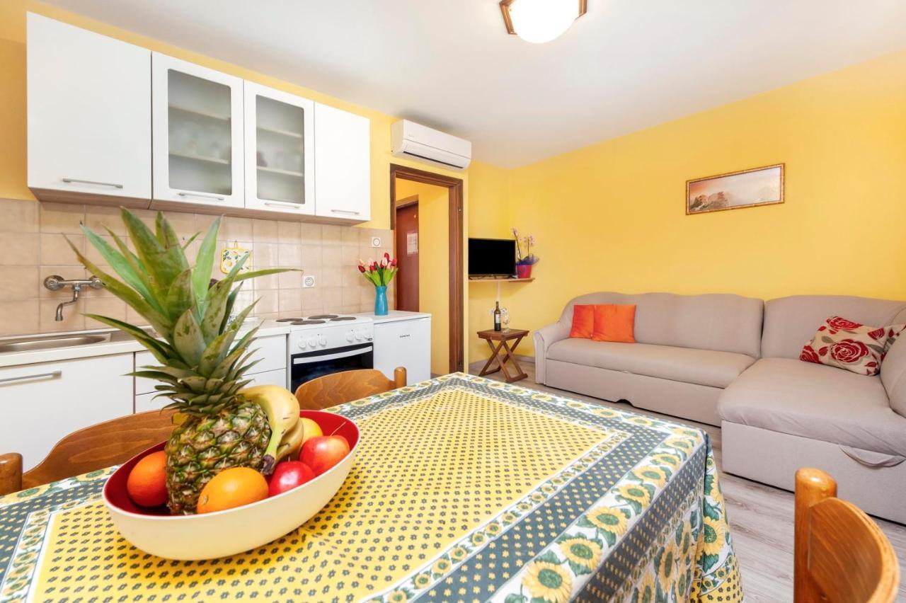 רוביני Apartments Adria מראה חיצוני תמונה