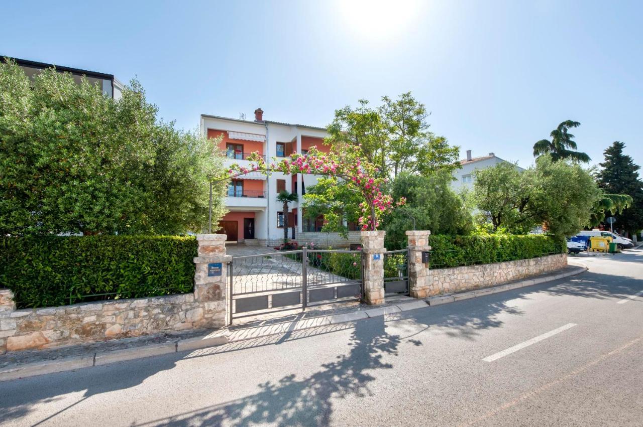 רוביני Apartments Adria מראה חיצוני תמונה